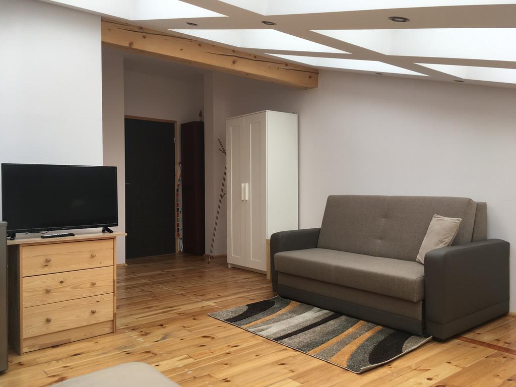 Apartment Plac Wolnica 14 *